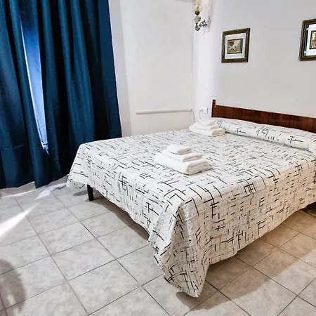 Hotel kapsułowy 3 Mini In